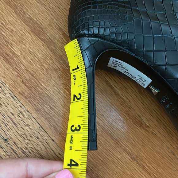 SCHUTZ Black Heeled Leather Boots with Croc-Embossed Texture, Size 7.5 B - Picture 7 of 10